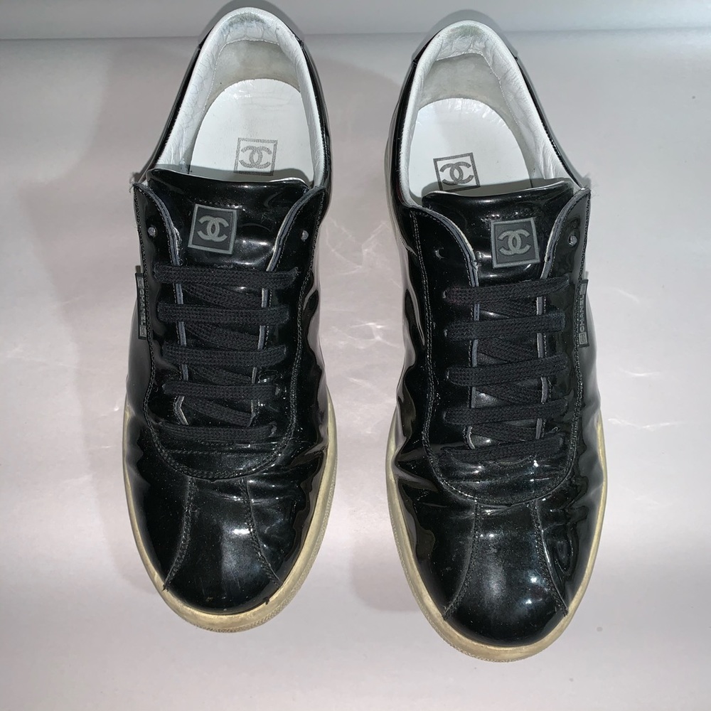 CHANEL size 40 black patent leather sneakers - Picture 9 of 12